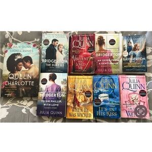 Julia Quinn Bridgerton Series Books, including an extra: Queen Charlotte